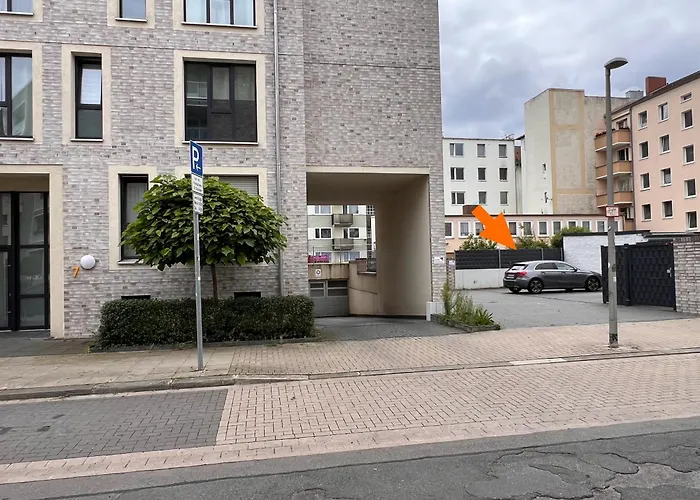Modernes Apartment Mit Balkon Und Parkplatz Zentrum
