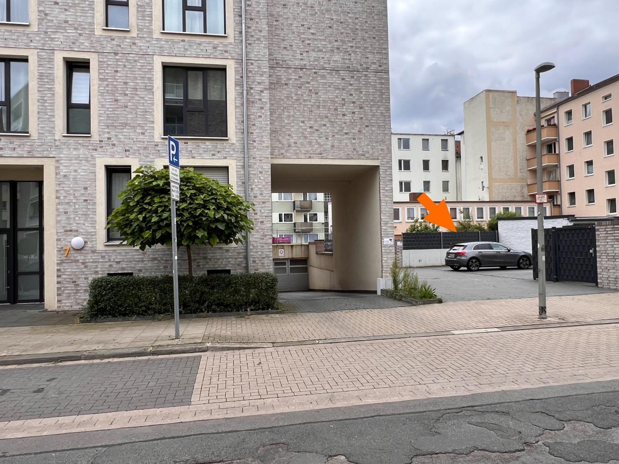 Modernes Mit Balkon Und Parkplatz Zentrum Apartment