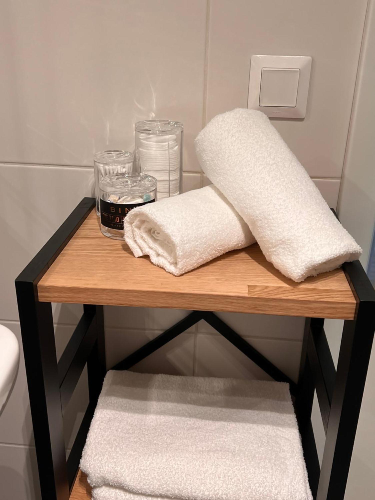 Modernes Mit Balkon Und Parkplatz Zentrum *