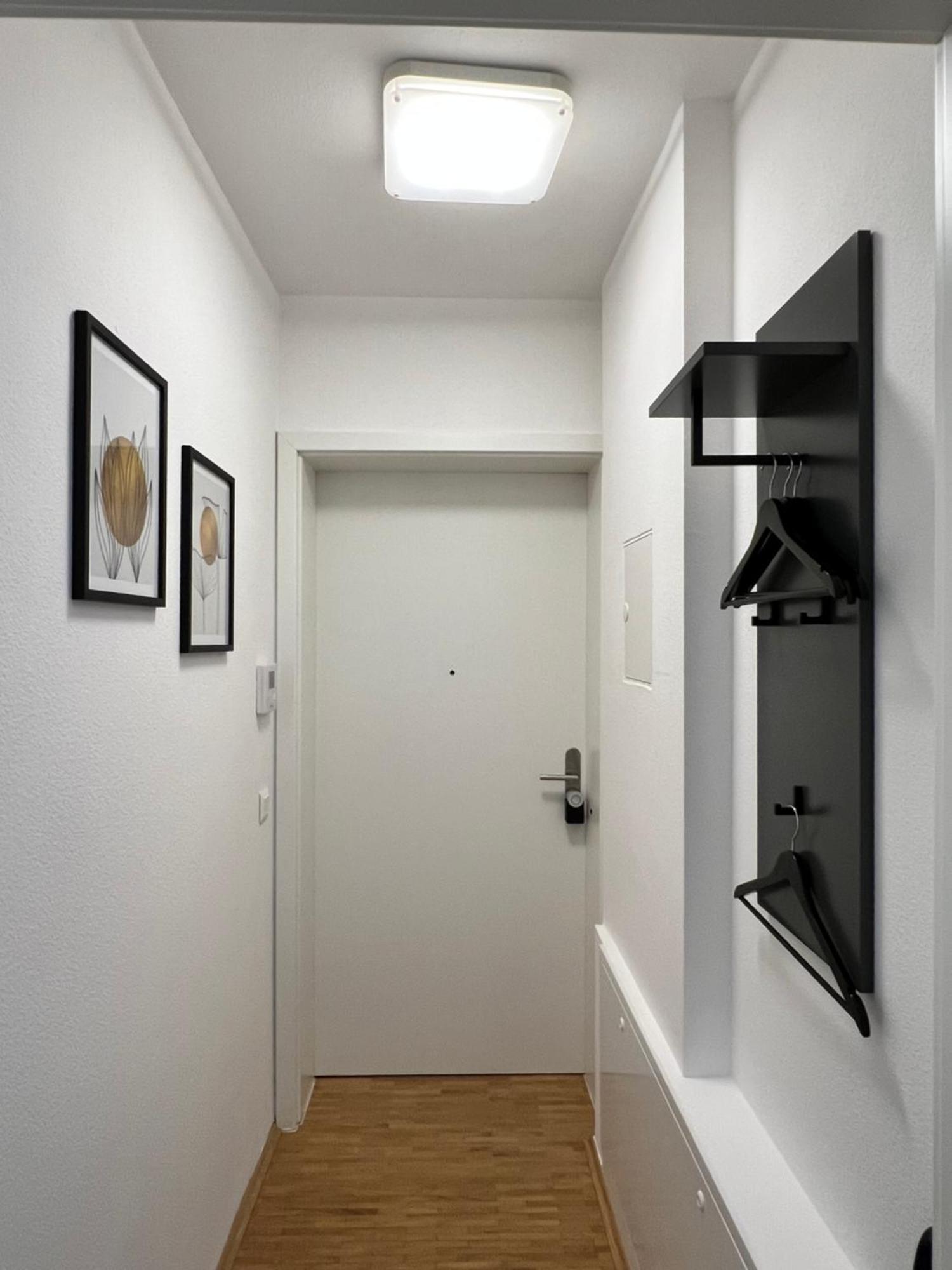 Modernes Mit Balkon Und Parkplatz Zentrum Apartamento *