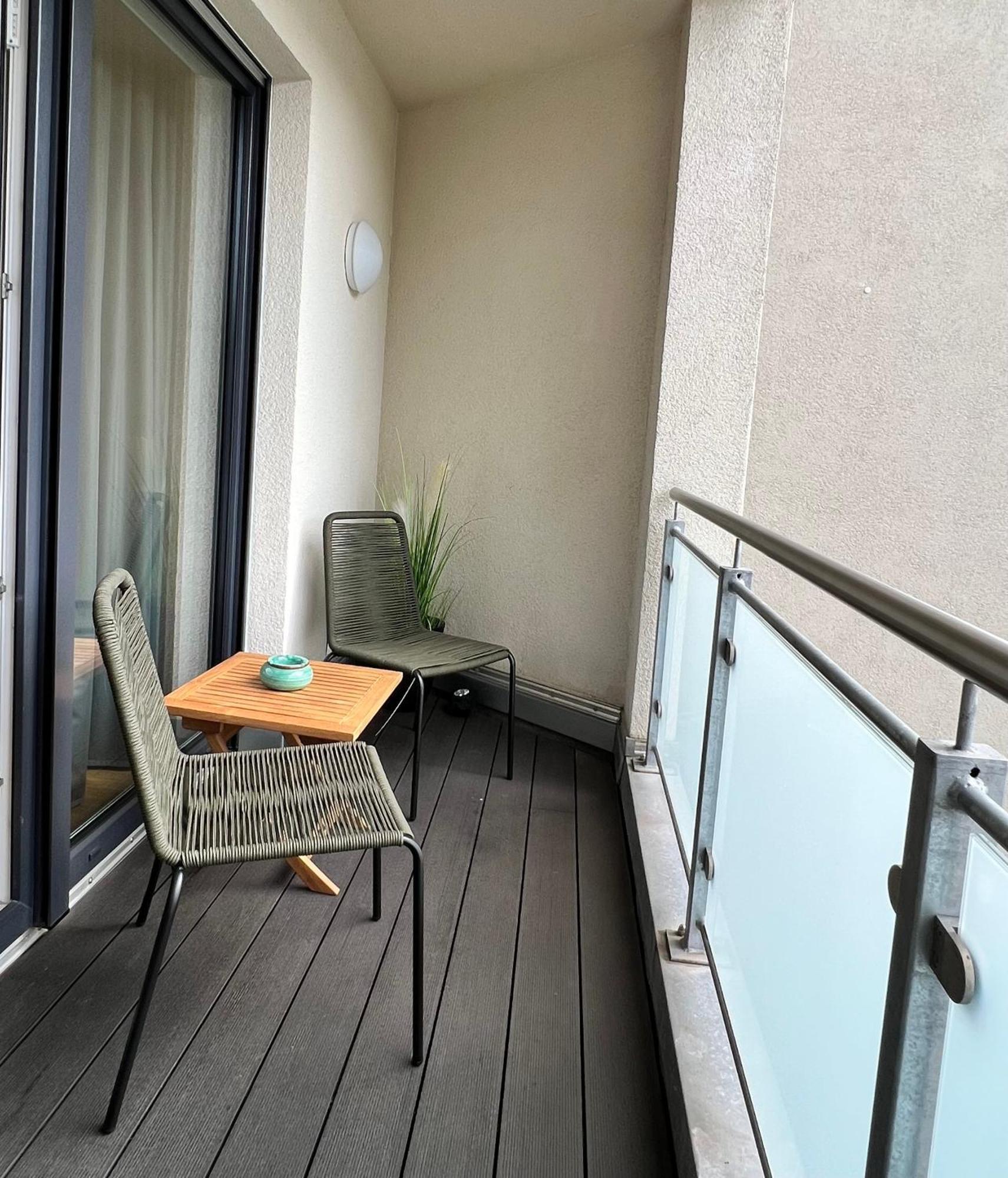 Modernes Mit Balkon Und Parkplatz Zentrum Apartamento Hanóver